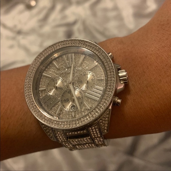 MK Watch - Picture 2 of 5